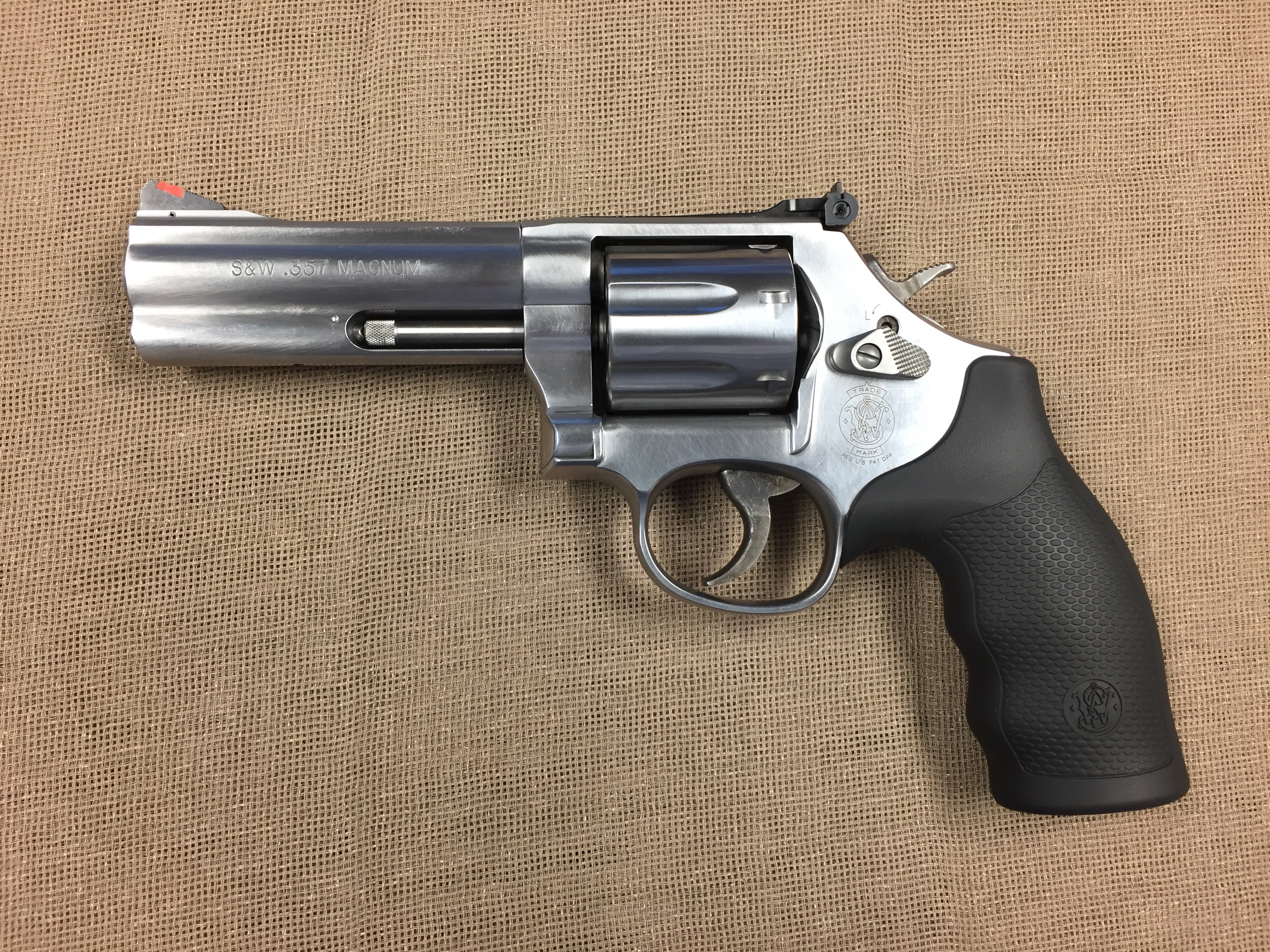 Smith And Wesson 357 Magnum Revolver 686 1163