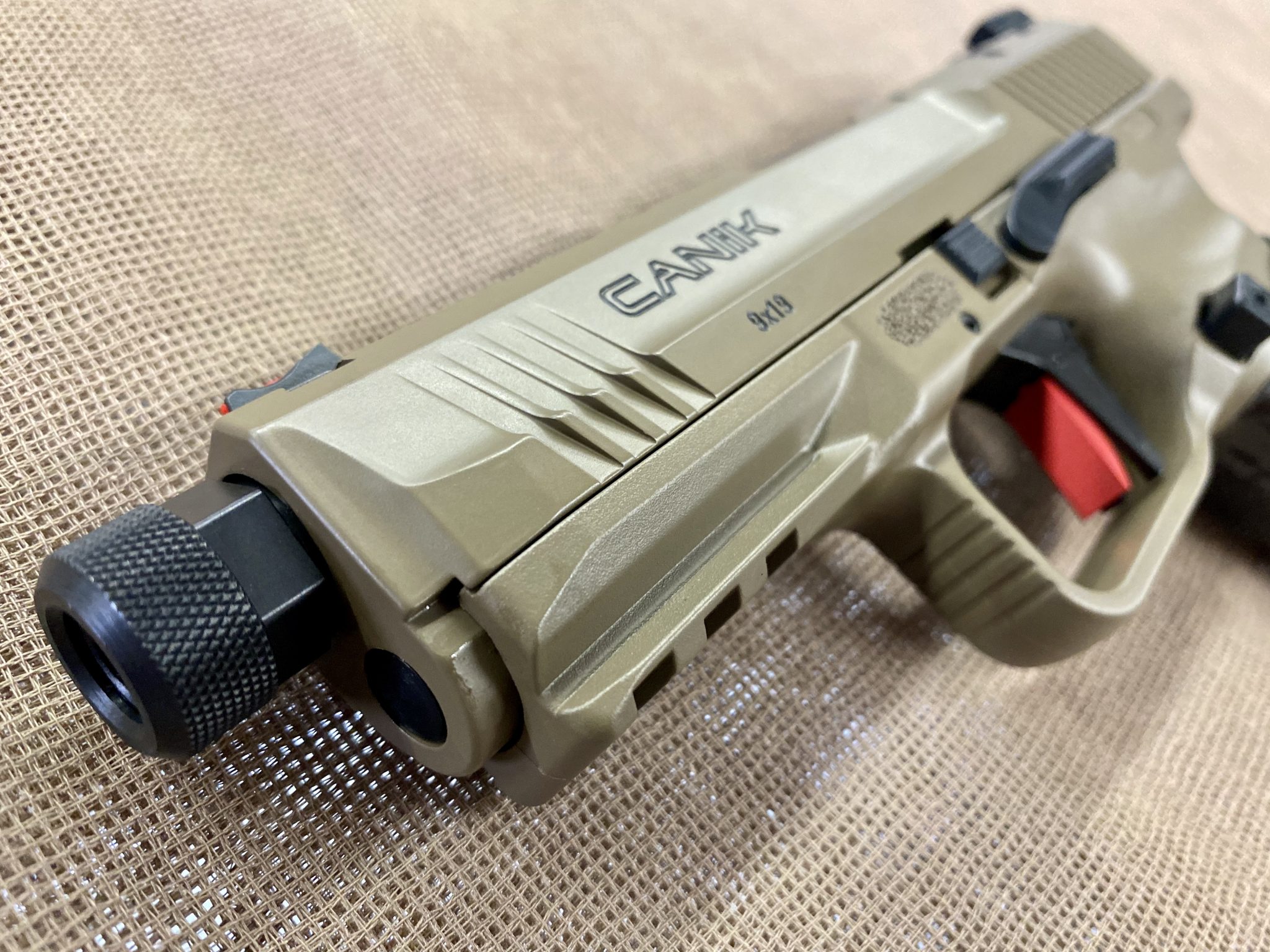 Canik TP9SF Elite Combat 9MM 18+1rds FDE w/ Accessory Pack Saddle